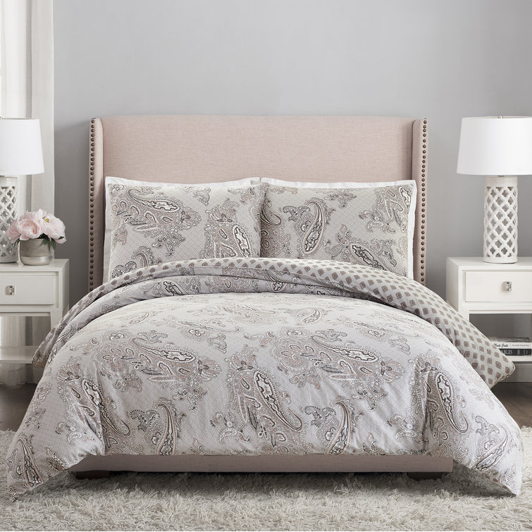 Vera Bradley Dusty Coral Standard Cotton 300 TC Reversible Traditional